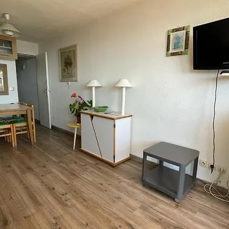 Gigaro Sylvabelle Sea Lounge Apartamento *